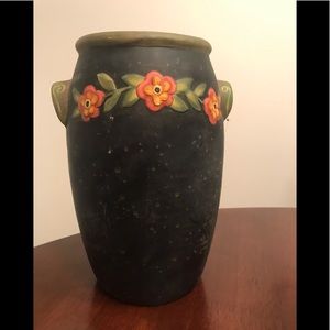Kitchen Decor/Crock/Vase